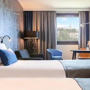 4* Hotel Mercure Castle Hill